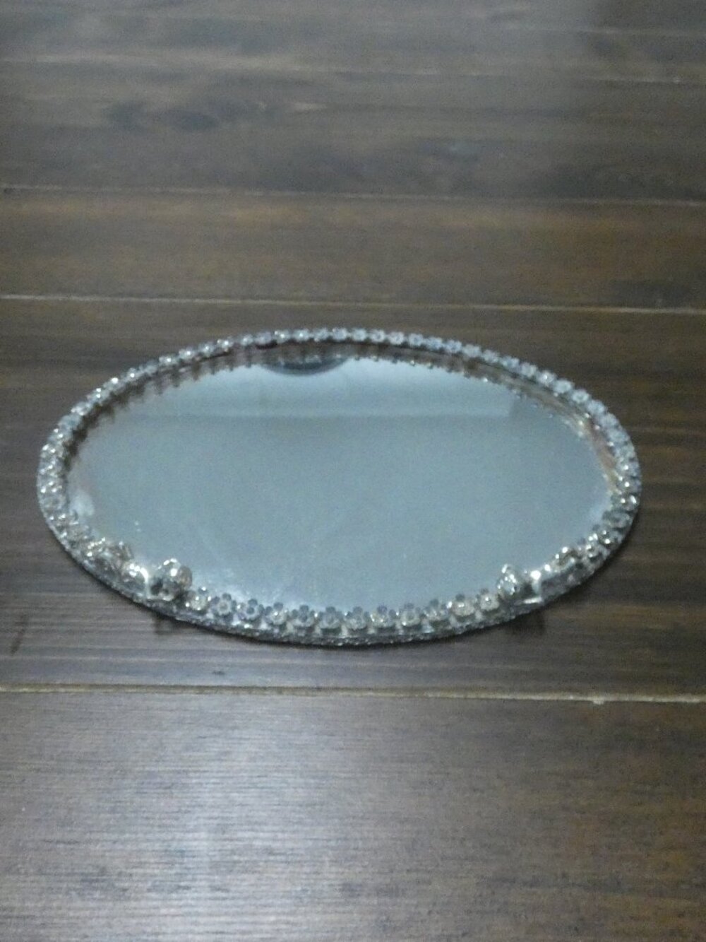 VTG Sam Fink Silver Colored Oval Ornate Mirror Cherubs Resting Filigree Tray 7.5